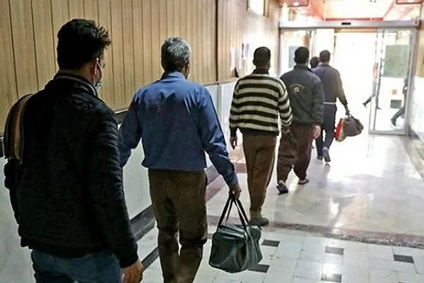 صداوسیما: در پی رایزنی‌های فشرده گروهی از زندانیان ایرانی که سال‌ها در زندان‌های امارات به سر می‌بردند، آزاد شدند / این هموطنان تا ساعاتی دیگر به کشور بازخواهند گشت