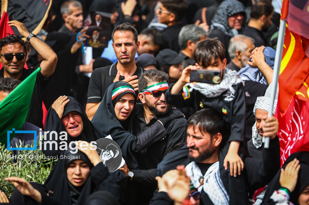 تصاویر: تشییع پیکر مطهر رهبر شهید انقلاب در قم