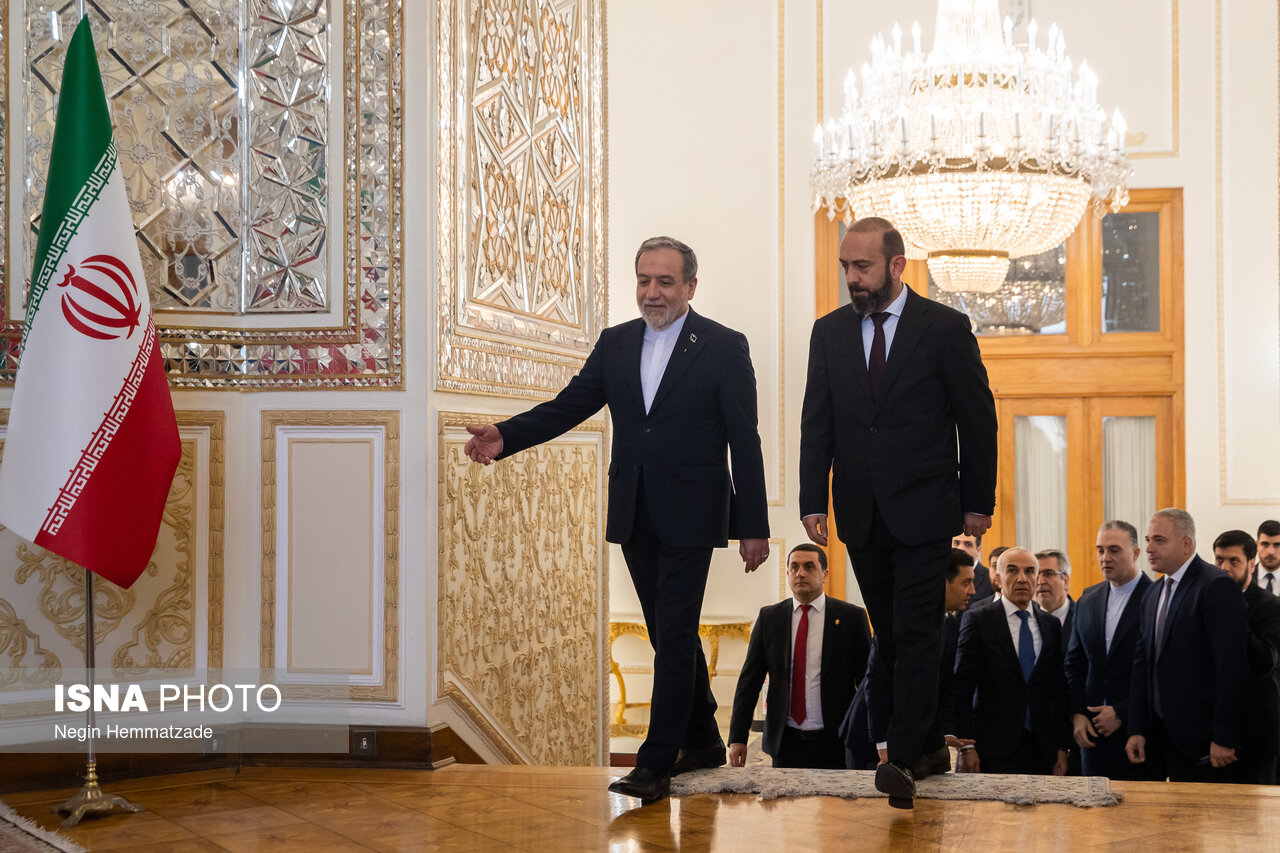 تصاویر: دیدار وزیر امور خارجه ارمنستان با عراقچی