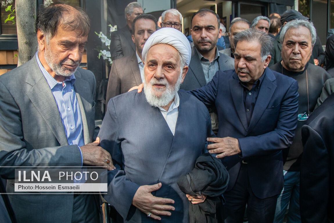 تصاویر: تشییع پیکر زنده یاد «احمد ناطق نوری»