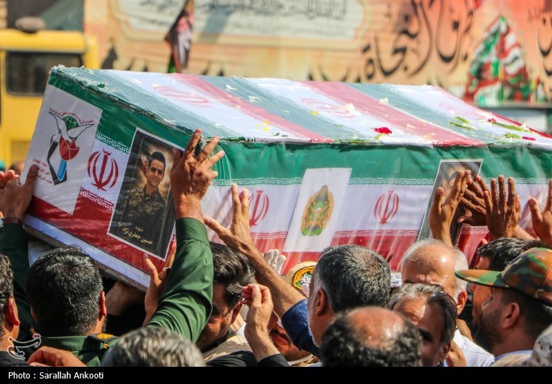 تصاویر: تشییع پیکر سه سرباز شهید پادگان بمپور در رفسنجان
