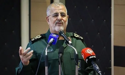 فرمانده نیروی زمینی سپاه: باید هالیوود، سلبریتی‌ها و تجزیه‌طلب‌ها را در جریان‌سازی علیه ایران شکست داد