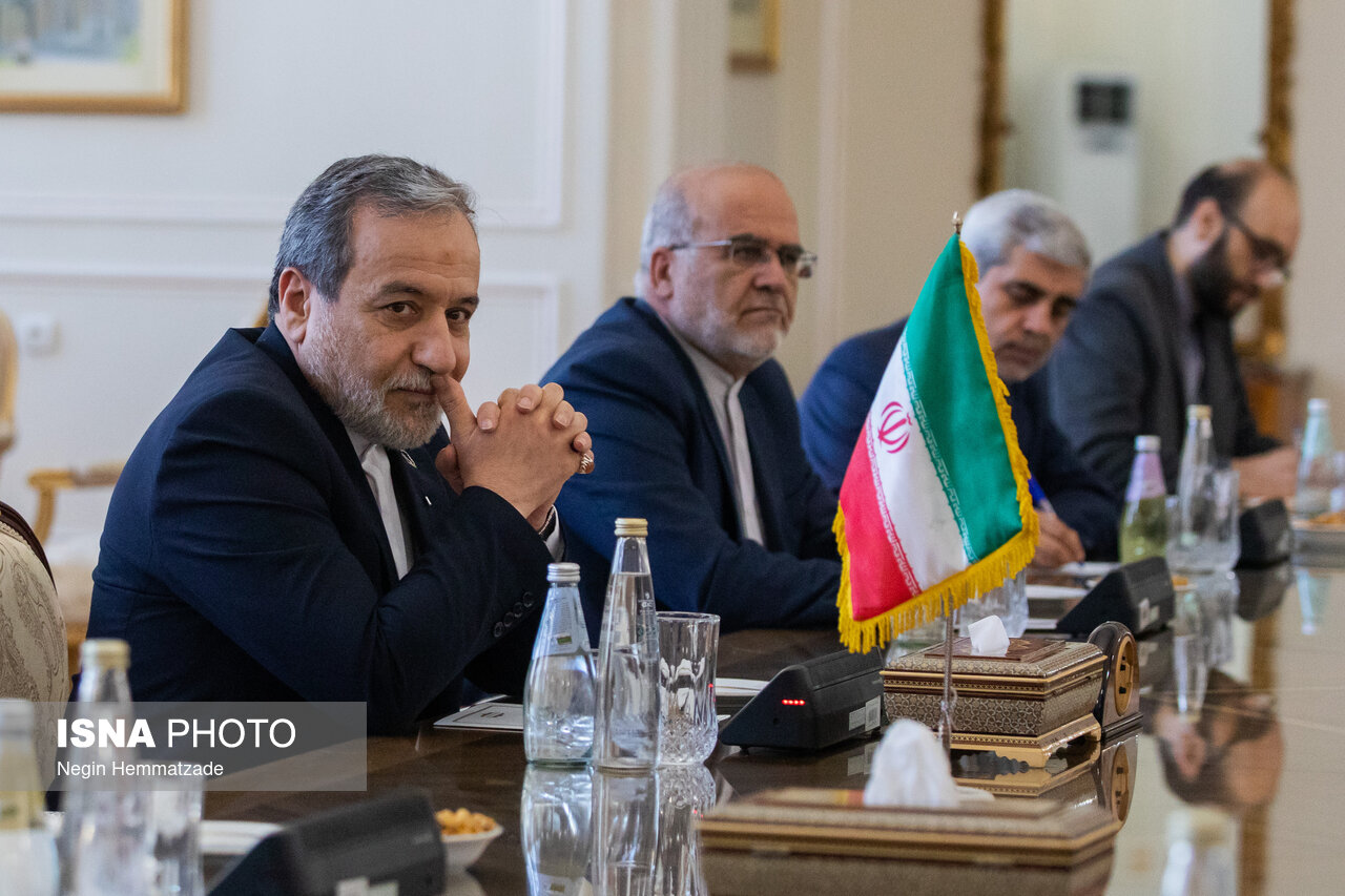 تصاویر: دیدار وزیر امور خارجه ارمنستان با عراقچی