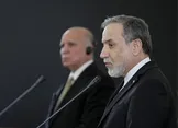 در روز شصت و سوم جنگ سوم چه گذشت؟/ گفتگوی عراقچی با وزیرخارجه عراق درباره وضعیت امنیت در مرز‌های مشترک /وزارت خارجه آمریکا: ازسرگیری مذاکرات به تصمیم تهران بستگی دارد؛ ترامپ از ابتدا دیپلماسی را ترجیح داده/ایرنا: صدای دو انفجار در قشم از سمت دریا شنیده شد/یک منبع آگاه: قرار است تفاهم تهران و مسقط با حضور وزرای خارجه کشورهای حاشیه خلیج فارس اعلام شود/گفت‌وگوی وزرای خارجه ایران و عمان