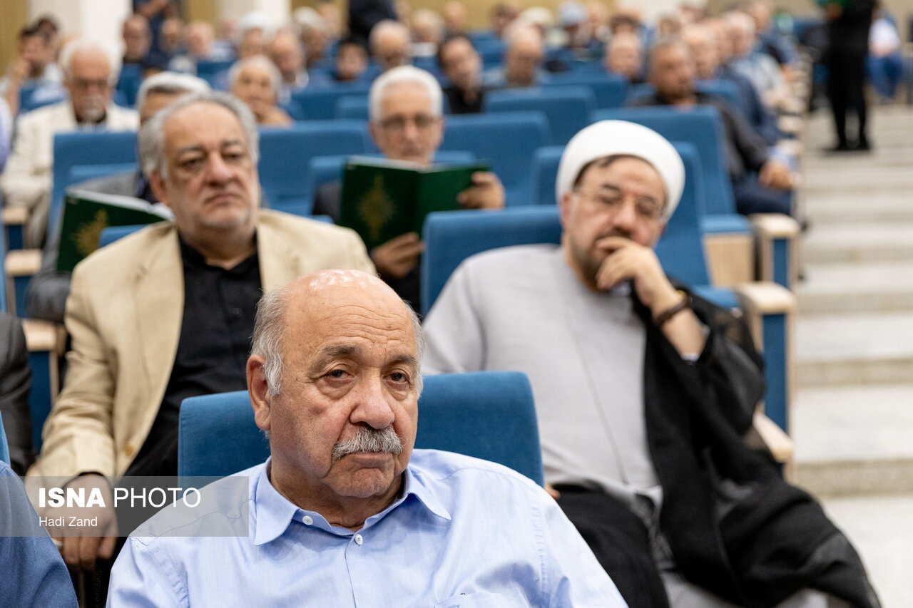تصاویر: مراسم یادبود ابوالقاسم قاسم‌زاده