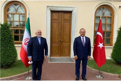 ظریف در گفتگو با همتای ترکیه ای: تاکید بر ضرورت از سرگیری صادرات و تعمیر بخش آسیب‌دیده خط لوله گاز / درصدد بازگشایی کامل مرز هوایی ایران و ترکیه از اول اوت (۱۱ مرداد) هستیم